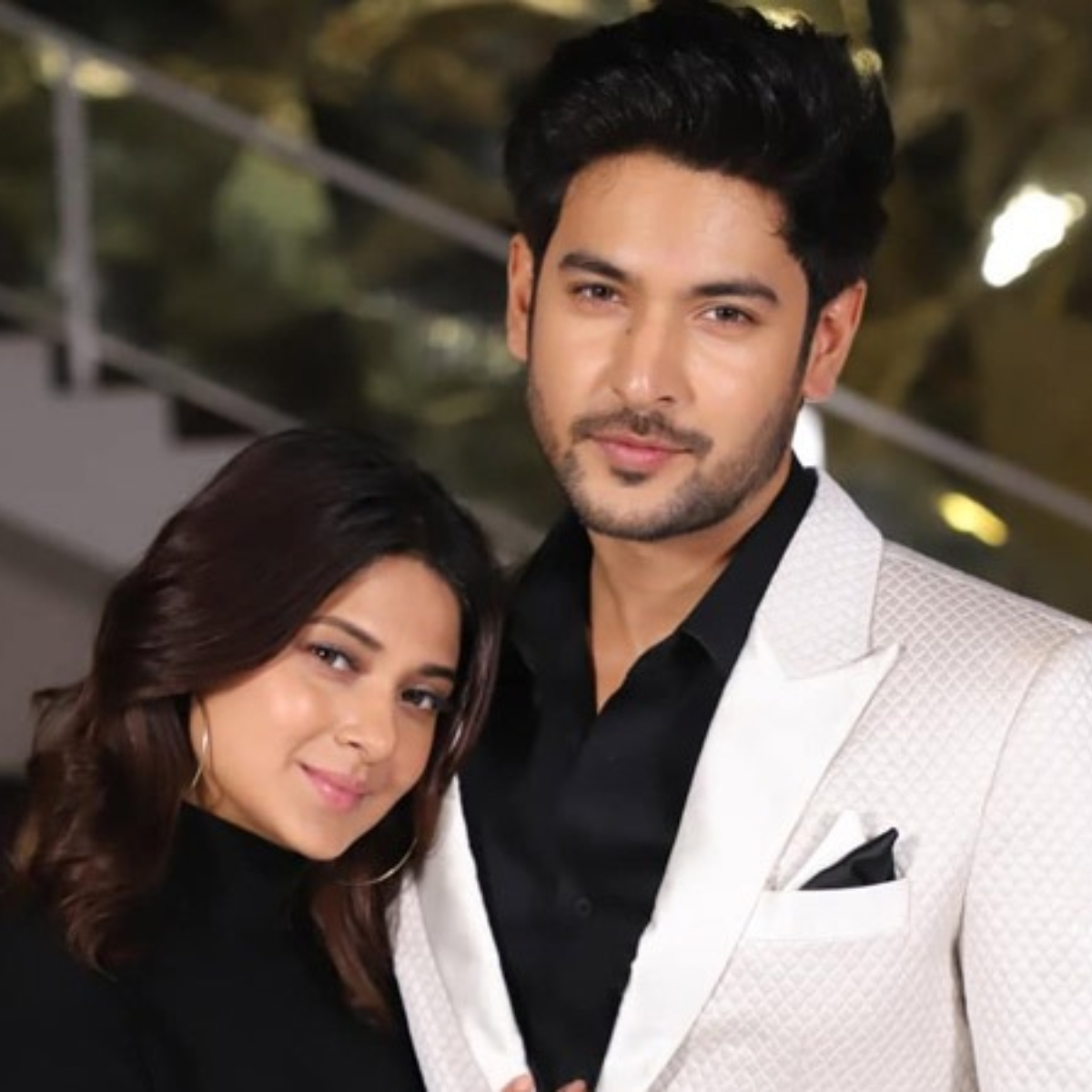 Jennifer Winget and Shivin Narang's Beyhadh 2 ends abruptly amidst lockdown; #MayRa fans are sad and confused Jennifer Winget and Shivin Narang's Beyhadh 2 ends abruptly amidst lockdown; #MayRa fans are sad and confused