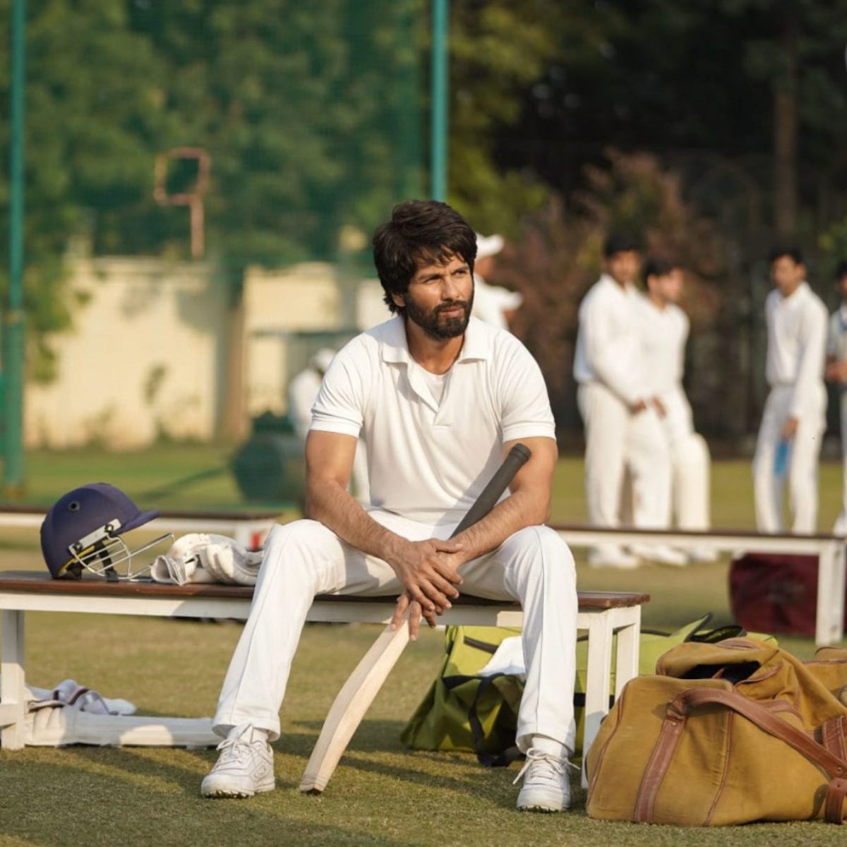 Shahid Kapoor hits it out of the park with Jersey as fans and critics hail it as his best act till date! Shahid Kapoor hits it out of the park with Jersey as fans and critics hail it as his best act till dat