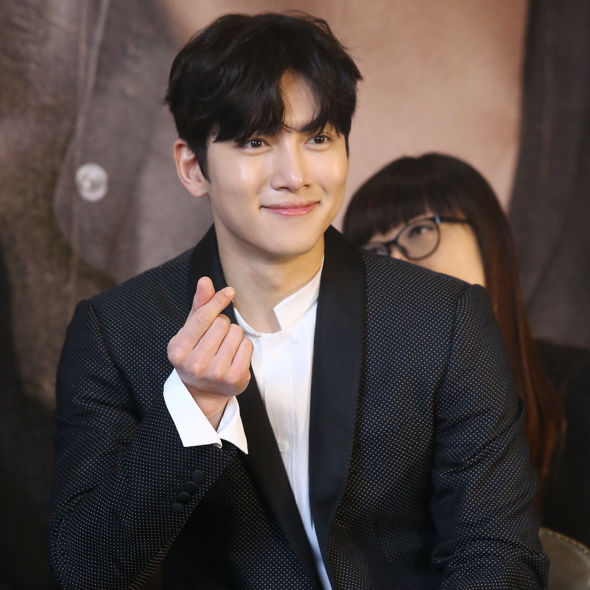 A fan from the UK thanks Ji Chang Wook for his "existence." Ji Chang Wook Dear Oppa