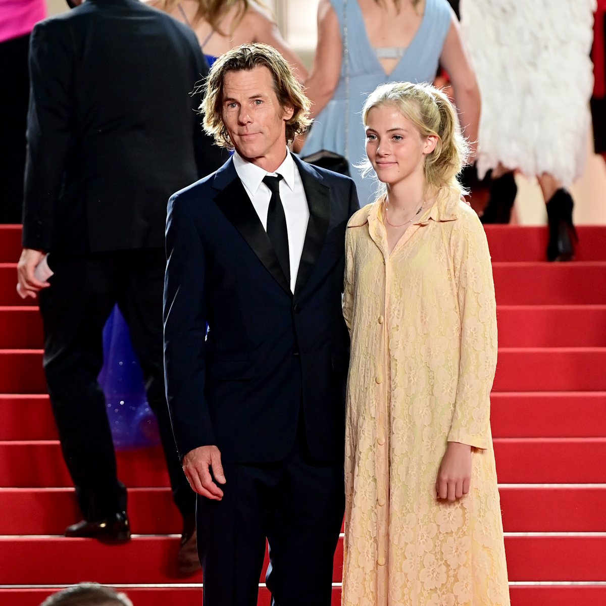 Julia Roberts’ daughter Hazel makes her red carpet debut at 16; Takes 2021 Cannes Film Festival by storm Julia Roberts’ daughter Hazel makes her red carpet debut at 16