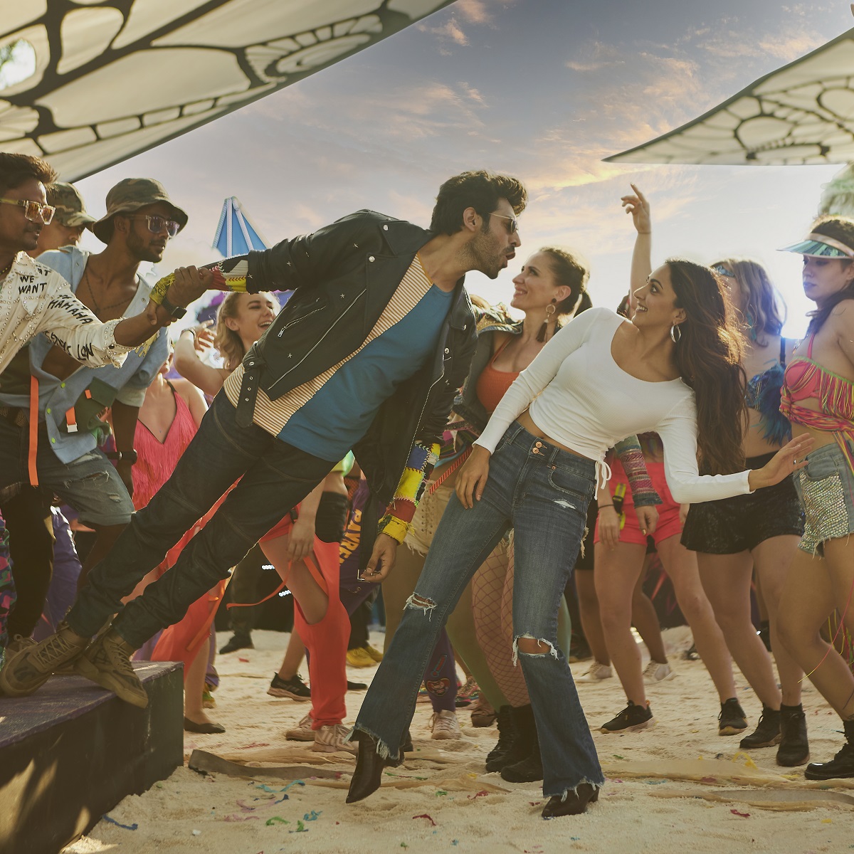 Box Office: Bhool Bhulaiyaa 2 passes the Monday test with flying colours; Headed for a Rs 10 crore plus day Box Office: Bhool Bhulaiyaa 2 passes the Monday test with flying colours; Headed for a Rs 10 crore plus day