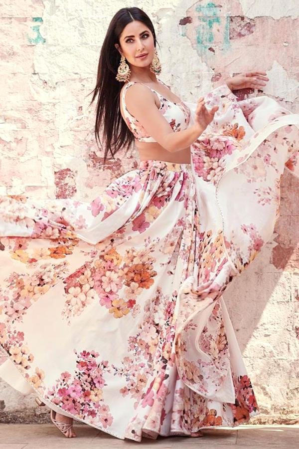 Katrina Kaif looks majestic in red floral lehenga by Sabyasachi for  Sooryavanshi promotions : Bollywood News - Bollywood Hungama