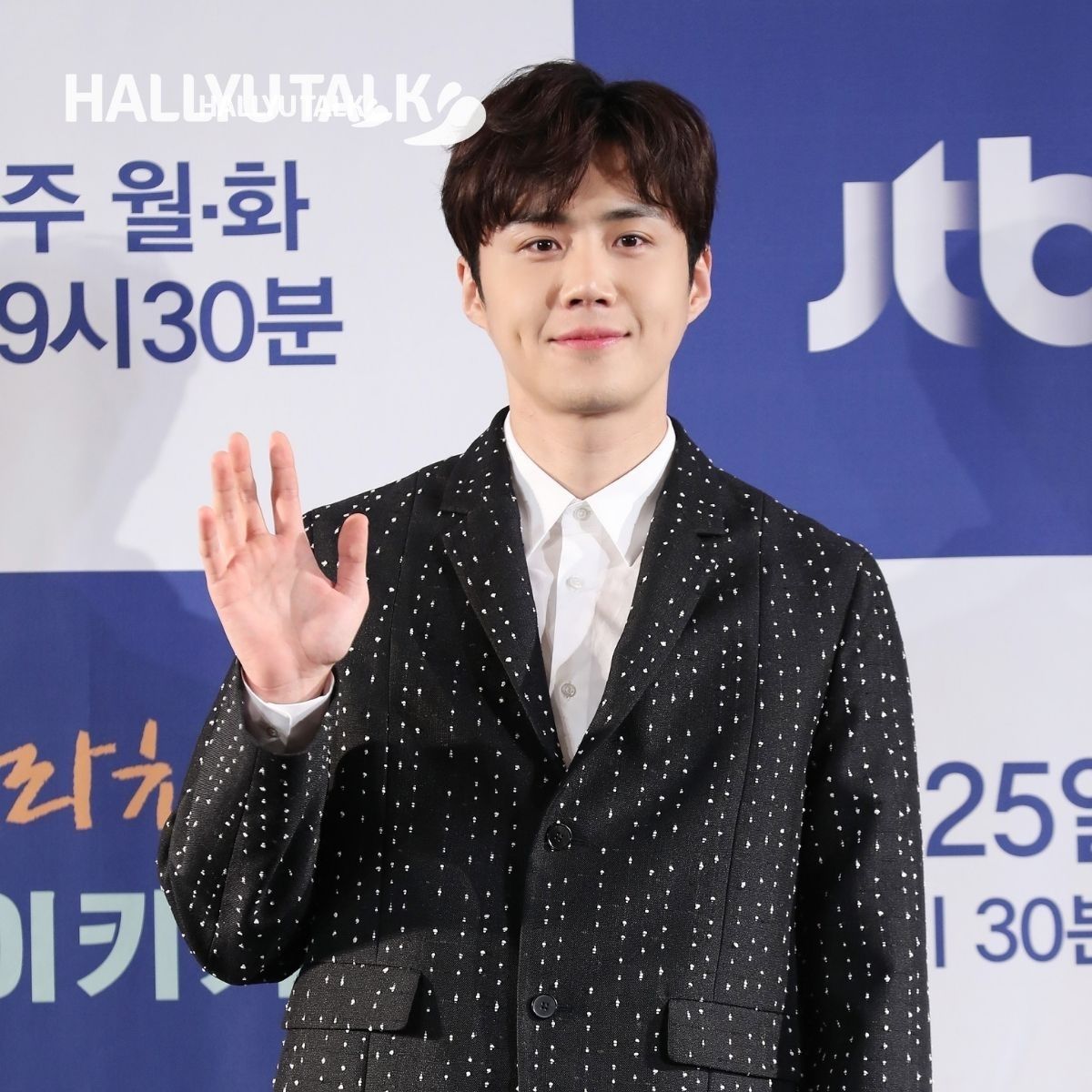 Kim Seon Ho poses at an event (Pic credit - News1) Kim Seon Ho poses at an event