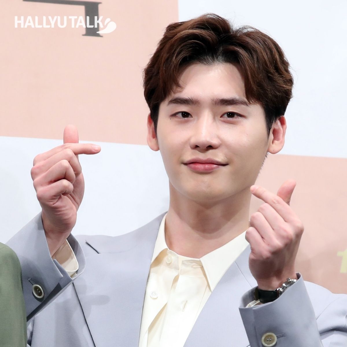 Lee Jong Suk dishes on upcoming projects 'Decibel' & 'Big Mouth' as well as what attracted him to these roles