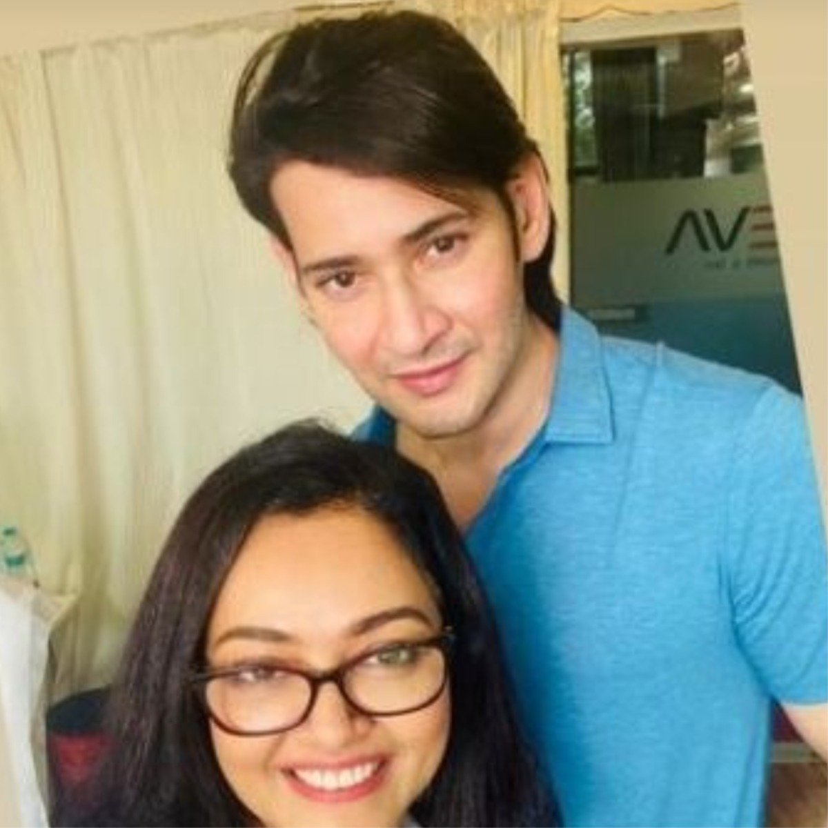 Mahesh Babu looks decades younger than his age as he flaunts his glowing skin in THIS latest photo