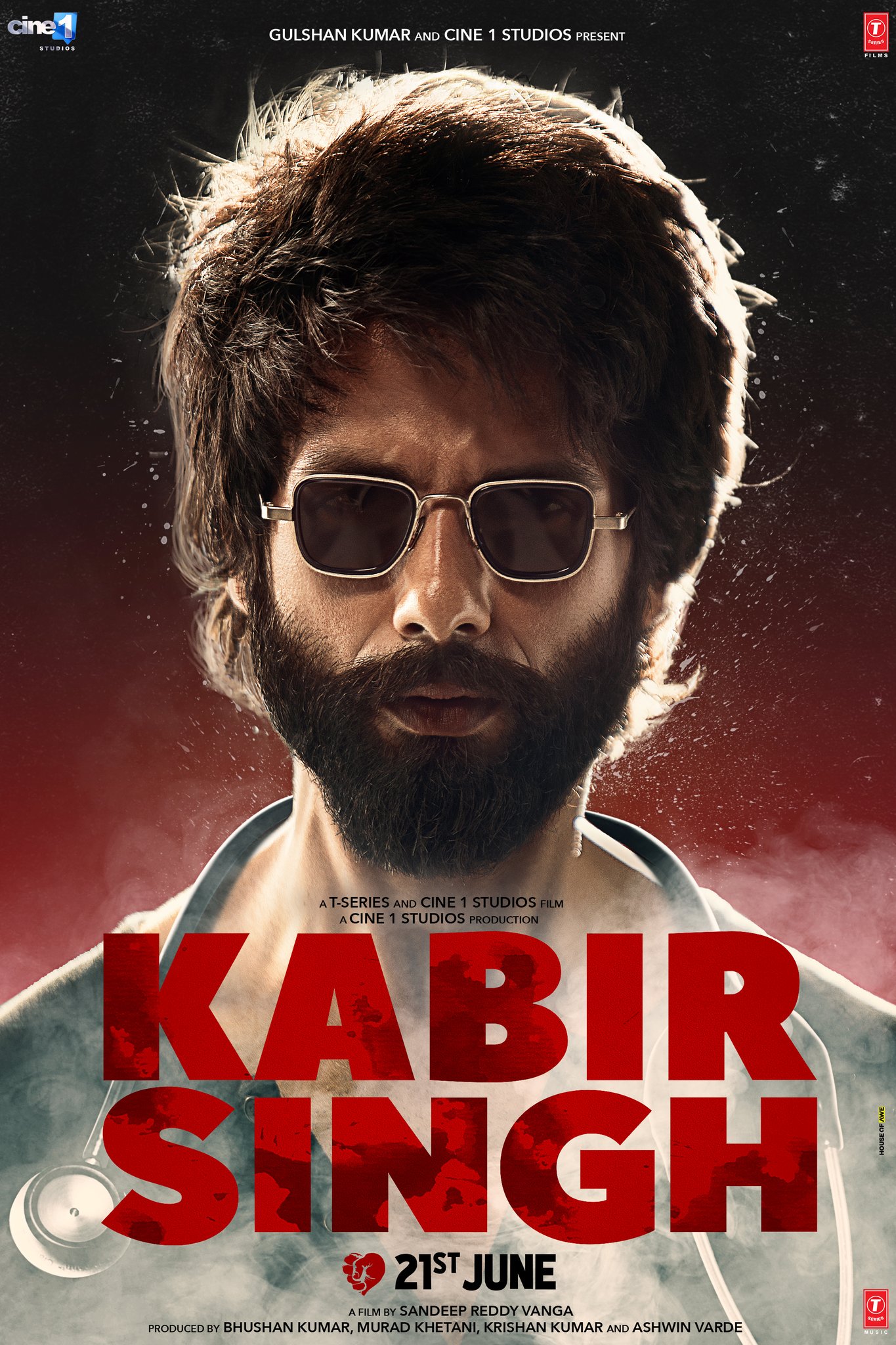 Kabir Singh Mid Movie Review: Shahid Kapoor impresses with his compelling performance