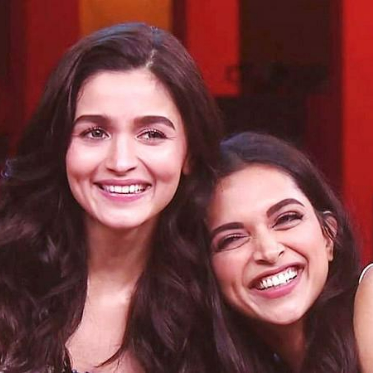 When Alia Bhatt revealed there is no awkwardness with Ranbir due to friendship with Deepika Padukone When Alia Bhatt revealed there is no awkwardness with Ranbir due to friendship with Deepika Padukone