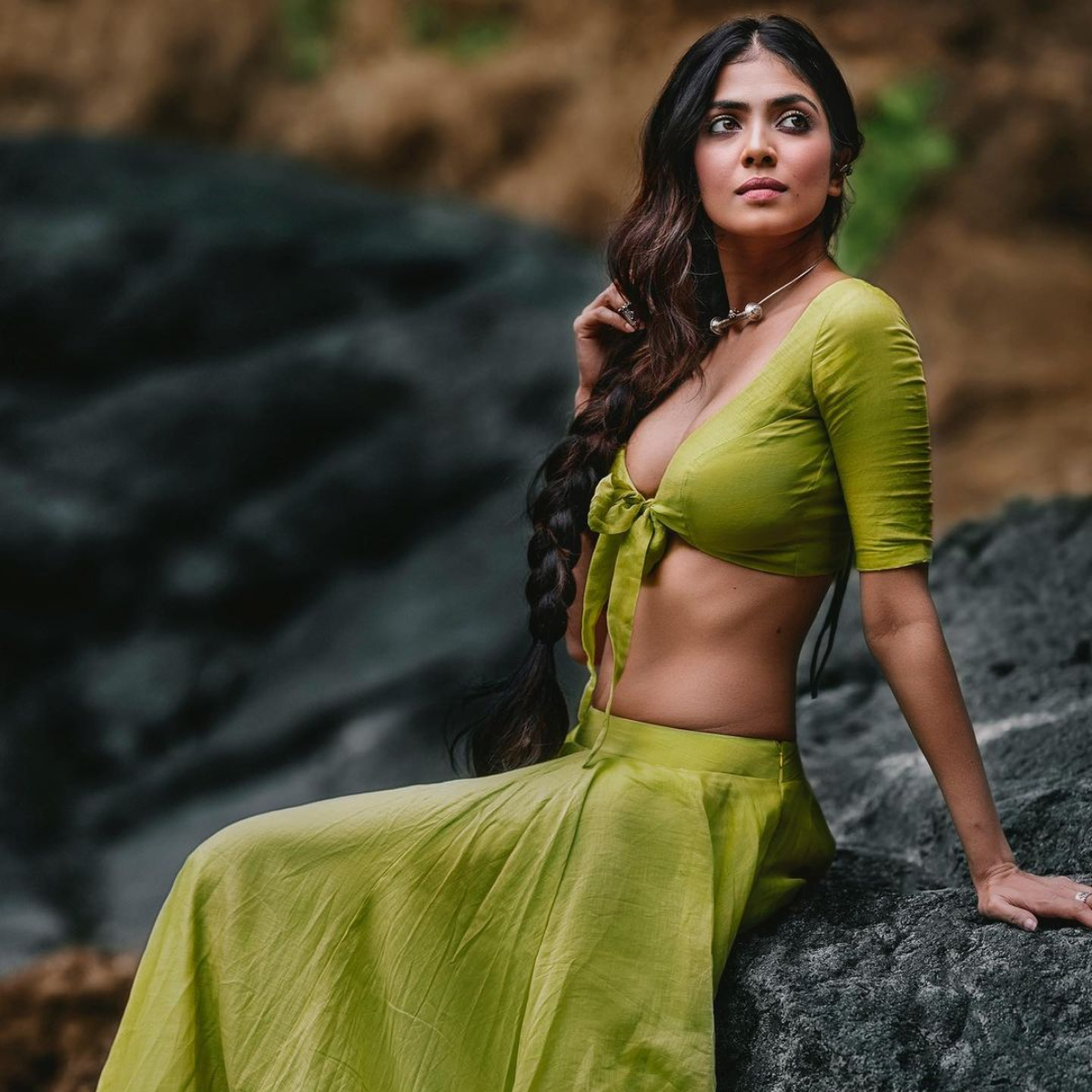 32200 Long Skirt Stock Photos Pictures  RoyaltyFree Images  iStock   Woman long skirt Female model long skirt Woman in long skirt
