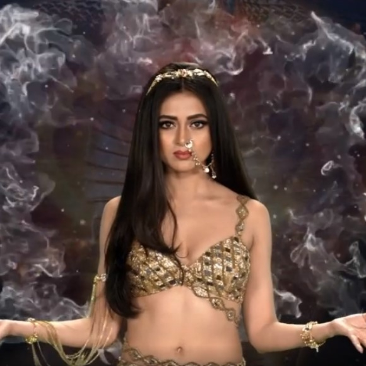 Naagin 6 Ep 1 Review: Tejasswi Prakash-Simba Nagpal’s supernatural drama lacks spark; Fails to leave a mark Naagin 6 Ep 1 Review: Tejasswi Prakash-Simba Nagpal’s supernatural drama lacks spark; Fails to leave a mark