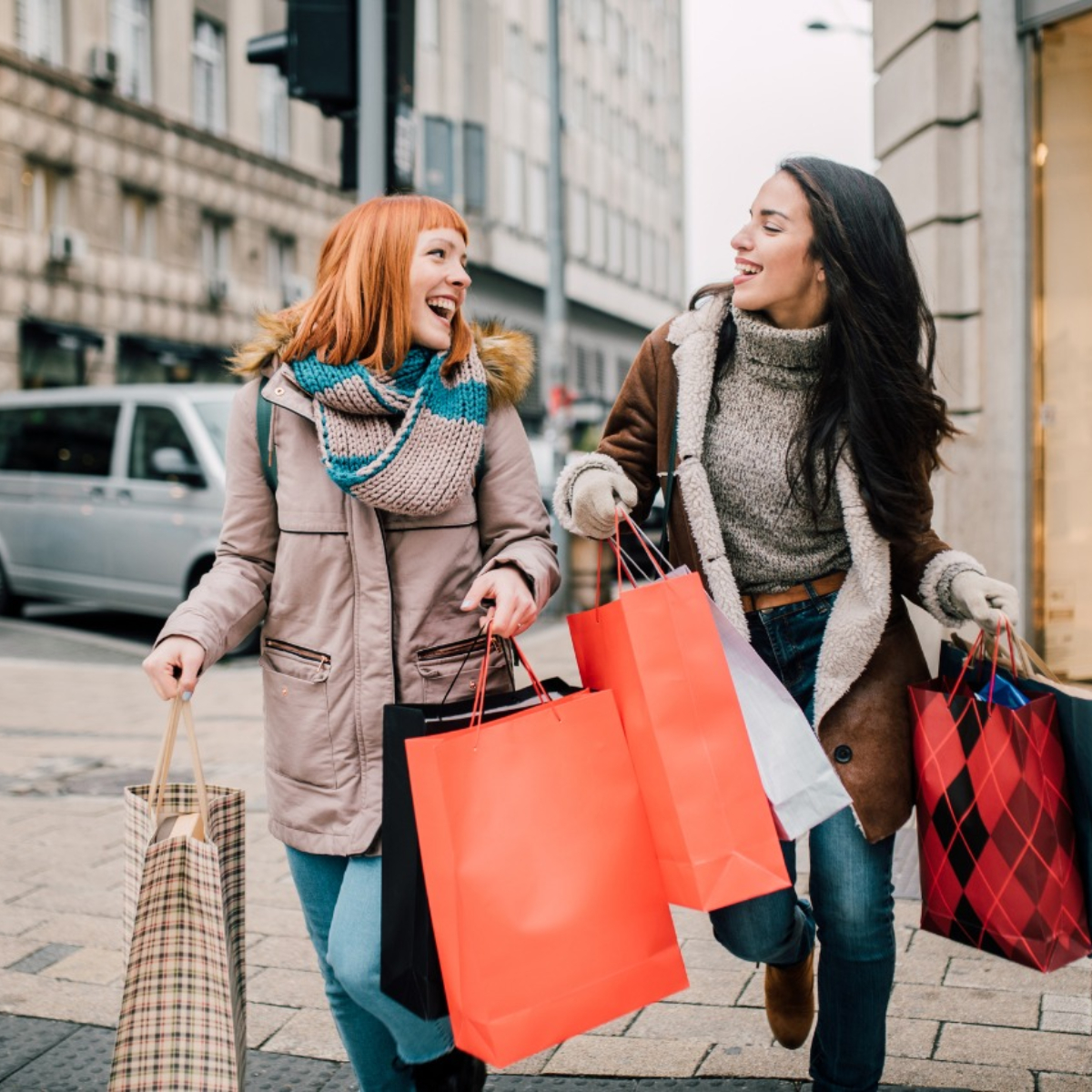 Online VS Offline Shopping: Which one do you prefer? Online VS Offline Shopping: Which one do you prefer?