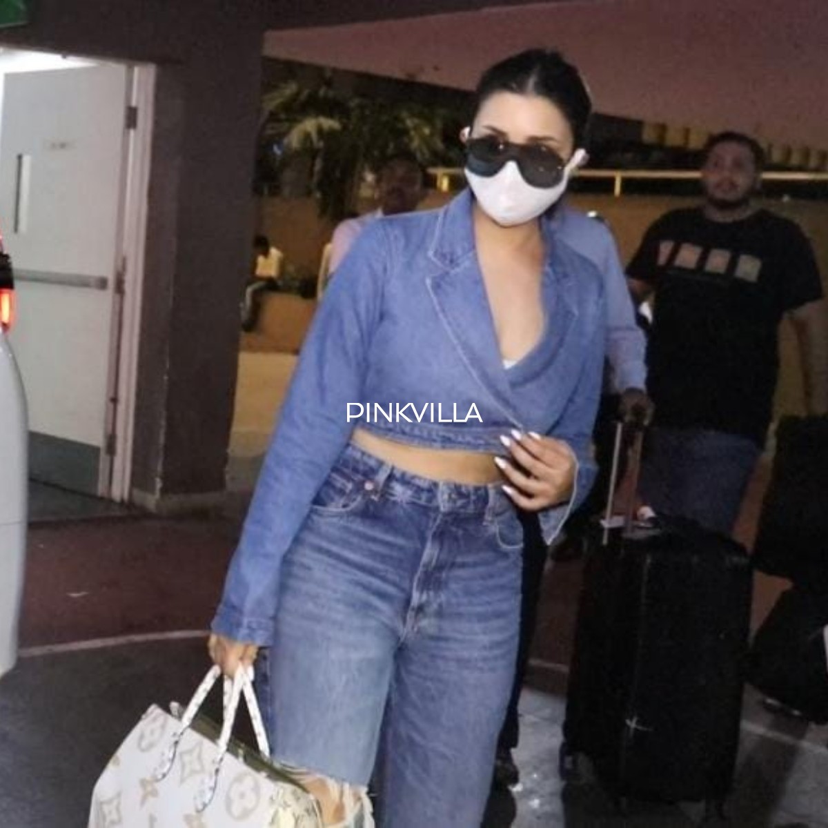 Parineeti Chopra looks stunning in denim jacket and jeans as she gets papped at the airport; PICS