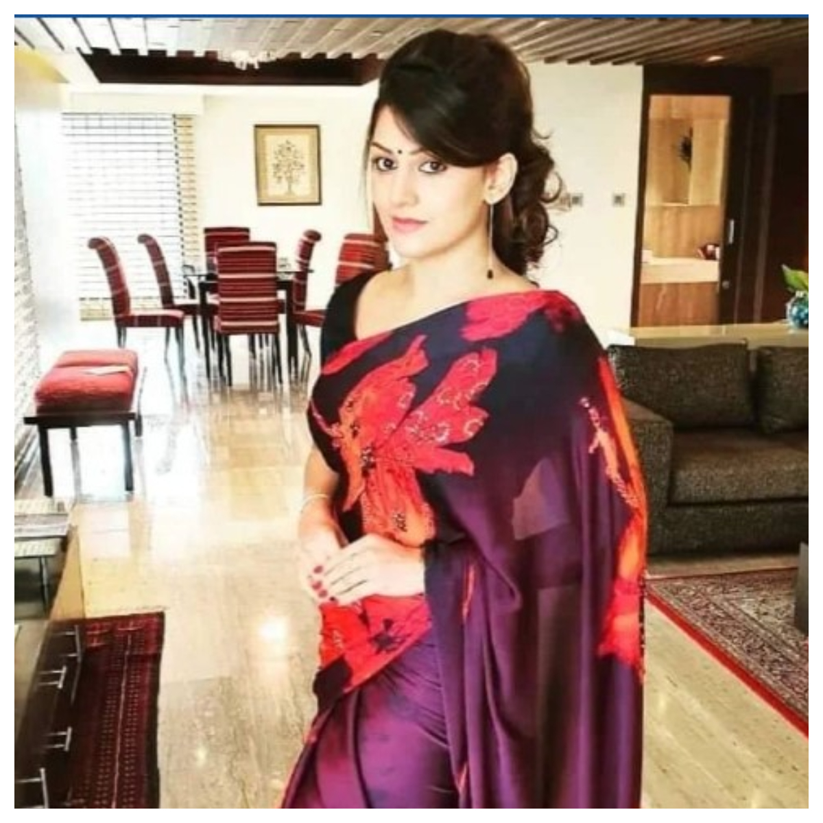 Kannada actress Radhika Sarathkumar slips while dancing, video goes viral on the Internet; WATCH Kannada actress Radhika Sarathkumar slips while dancing