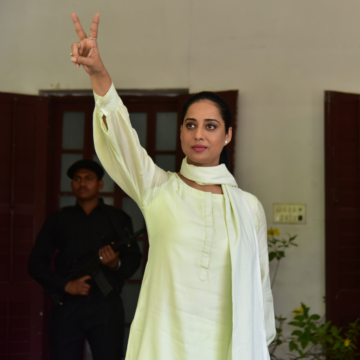 Which politician does Mahie Gill’s character in Raktanchal 2 resemble? Which politician does Mahie Gill’s character in Raktanchal 2 resemble?