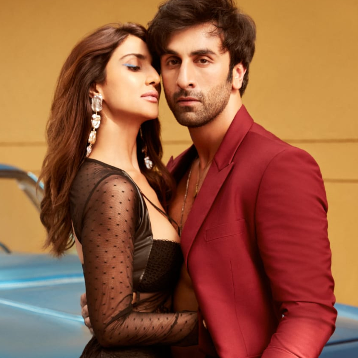 Shamshera: Ranbir Kapoor, Vaani Kapoor as Balli and Sona sizzle new PHOTOS; Fans call them 'Hotness overload' Ranbir Kapoor and Vaani Kapoor's new Shamshera photoshoot