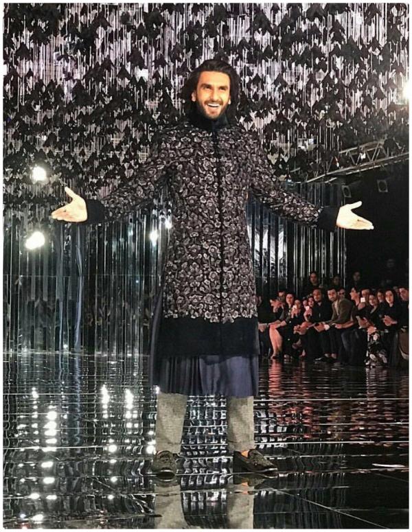 Ranveer Singh stole the show as he walked the ramp for Manish Malhotra in a  black and white sherwani Photo