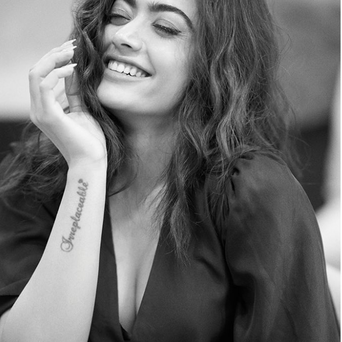 Rashmika Mandanna Tattoo Meaning Taapsee Pannu Janhvi Kapoor Sonakshi Sinha  Samantha Ruth Prabhu Actress Tattoos  रशमक मदन क टट क ह बड  खस मतलब  य एकटरसज भ करत ह सपशल