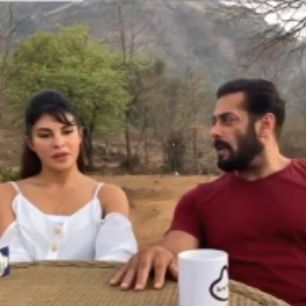 Salman Khan and Jacqueline Fernandez get candid about upcoming song Tere Bina; Watch VIDEO Salman Khan and Jacqueline Fernandez get candid about upcoming song Tere Bina; Watch VIDEO