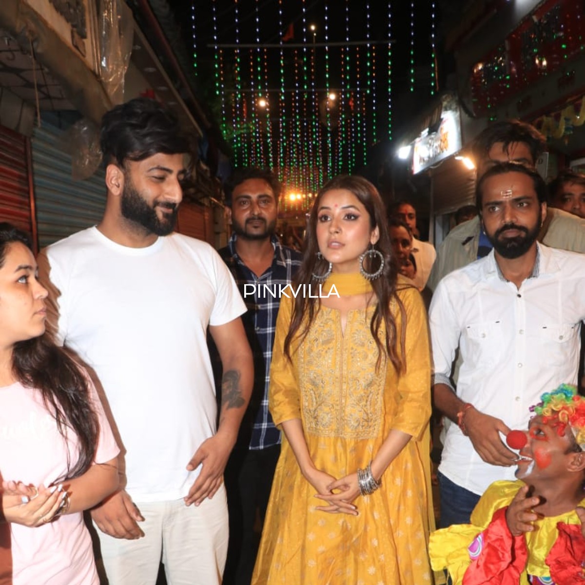 Shehnaaz Gill looks pretty in yellow suit as she visits Lalbaugcha Raja in Mumbai; Brother Shehbaz joins
