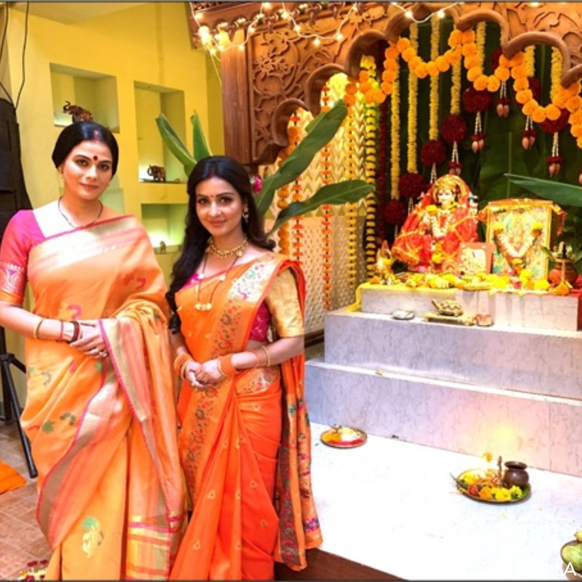 EXCLUSIVE PHOTOS: Shubh Laabh Aapkey Ghar Mein cast performs a grand Lakshmi pooja on sets