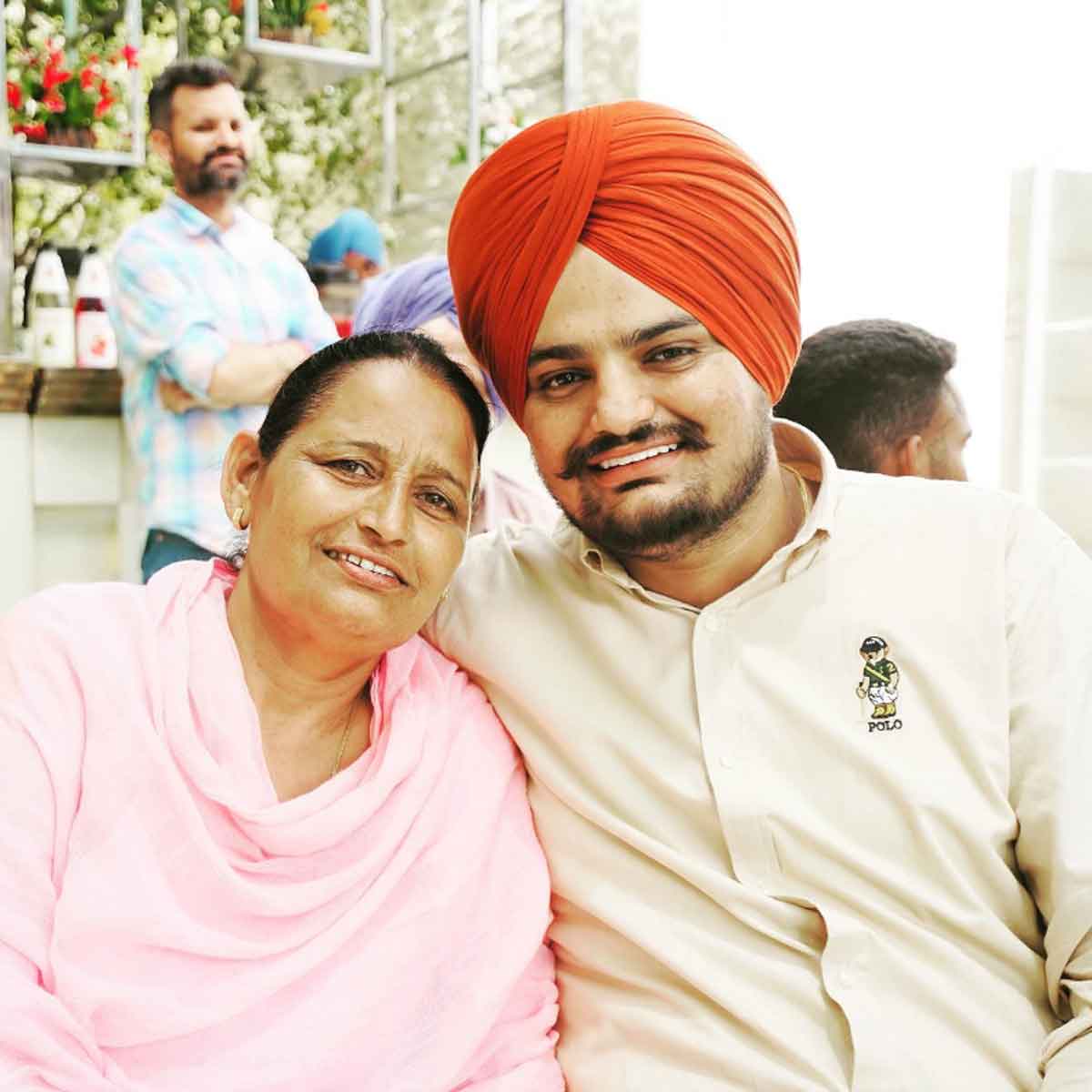 Sidhu Moose Wala was set to marry Canadian fiancee in November; His mother was excited about son’s wedding Sidhu Moose Wala was set to marry Canadian fiancee in November; His mother was excited about son’s wedding