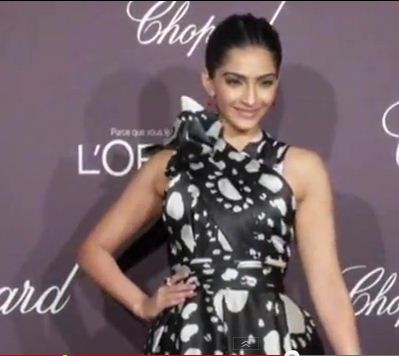Video: Sonam Kapoor at the L'Oreal and Chopard rooftop party 