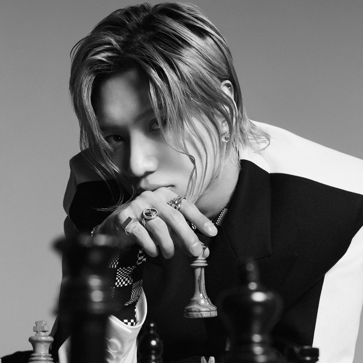SHINee's Taemin looks handsome in the concept photo for Advice (Pic credit - SM Entertainment) SHINee's Taemin looks handsome in the concept photo for Advice