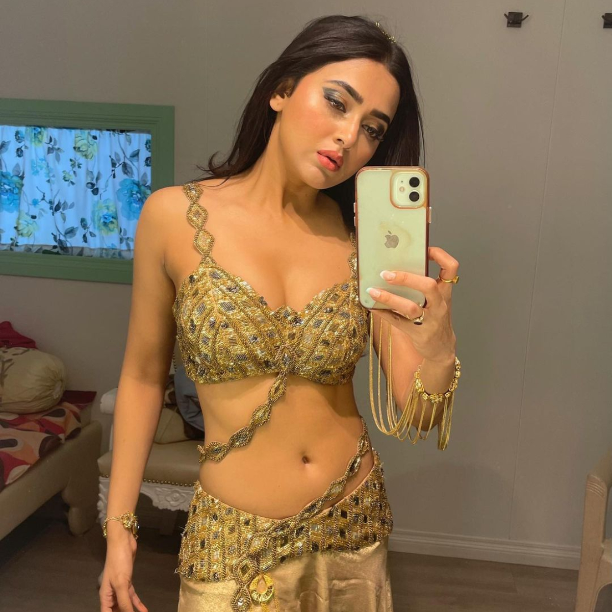 WATCH: Naagin 6 heads for a leap; Tejasswi Prakash to play the daughter of her present character Pratha WATCH: Naagin 6 heads for a leap; Tejasswi Prakash to play the daughter of her present character Pratha