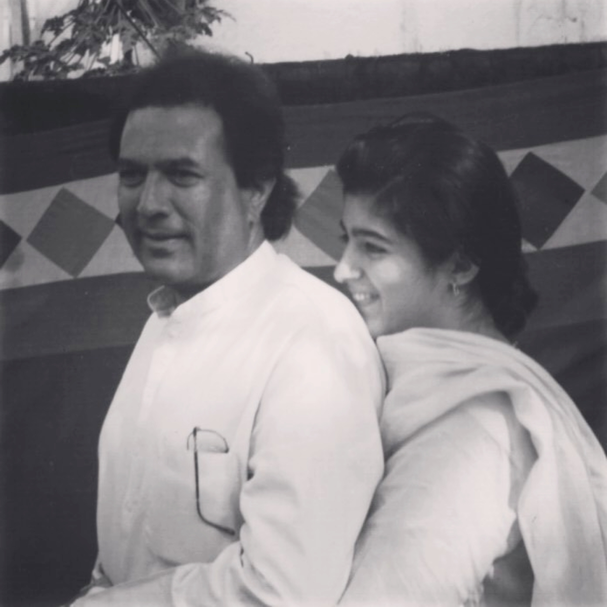 Twinkle Khanna remembers father Rajesh Khanna on his 10th death anniversary, shares UNSEEN PIC