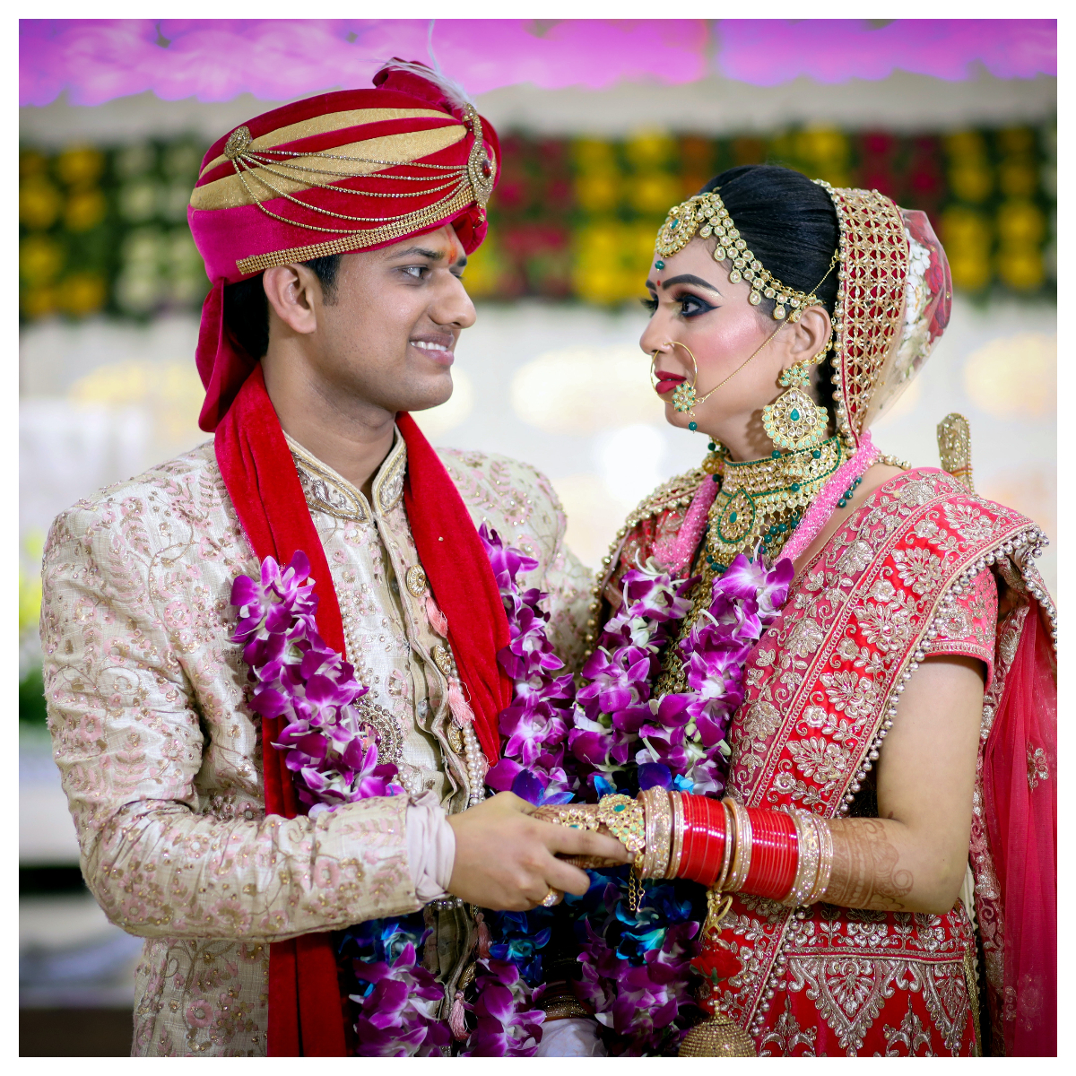 Master These 10 Wedding Poses for Natural Photos