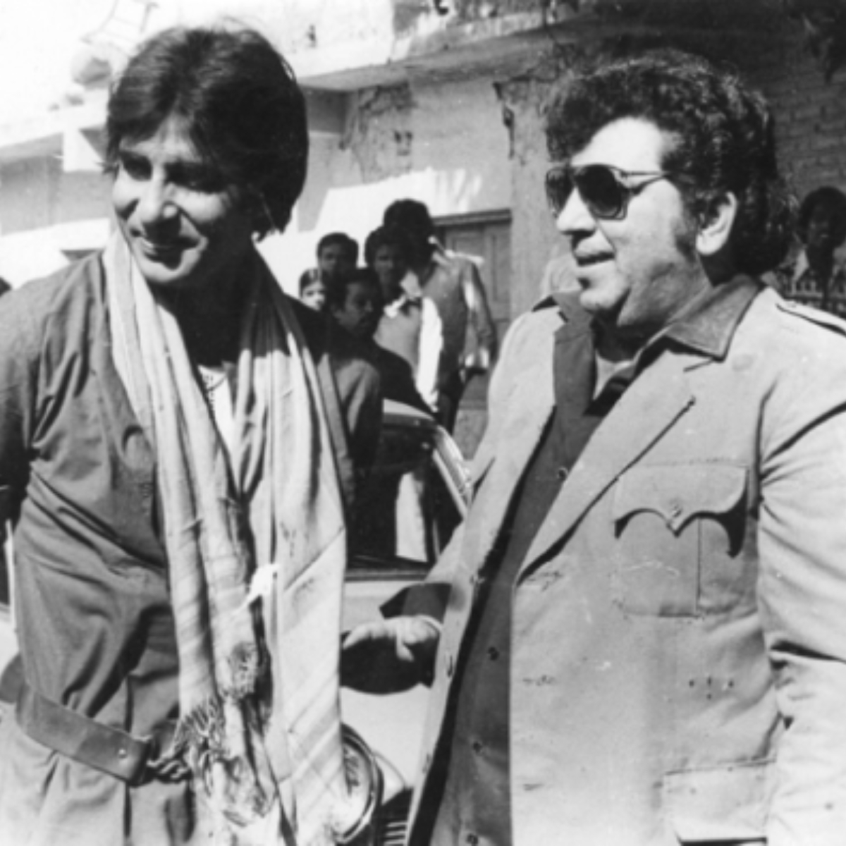 WATCH: When Amitabh Bachchan stood by Amjad Khan as family which deepened their friendship When Amitabh Bachchan stood by Amjad Khan as family which deepened their friendship; Watch video
