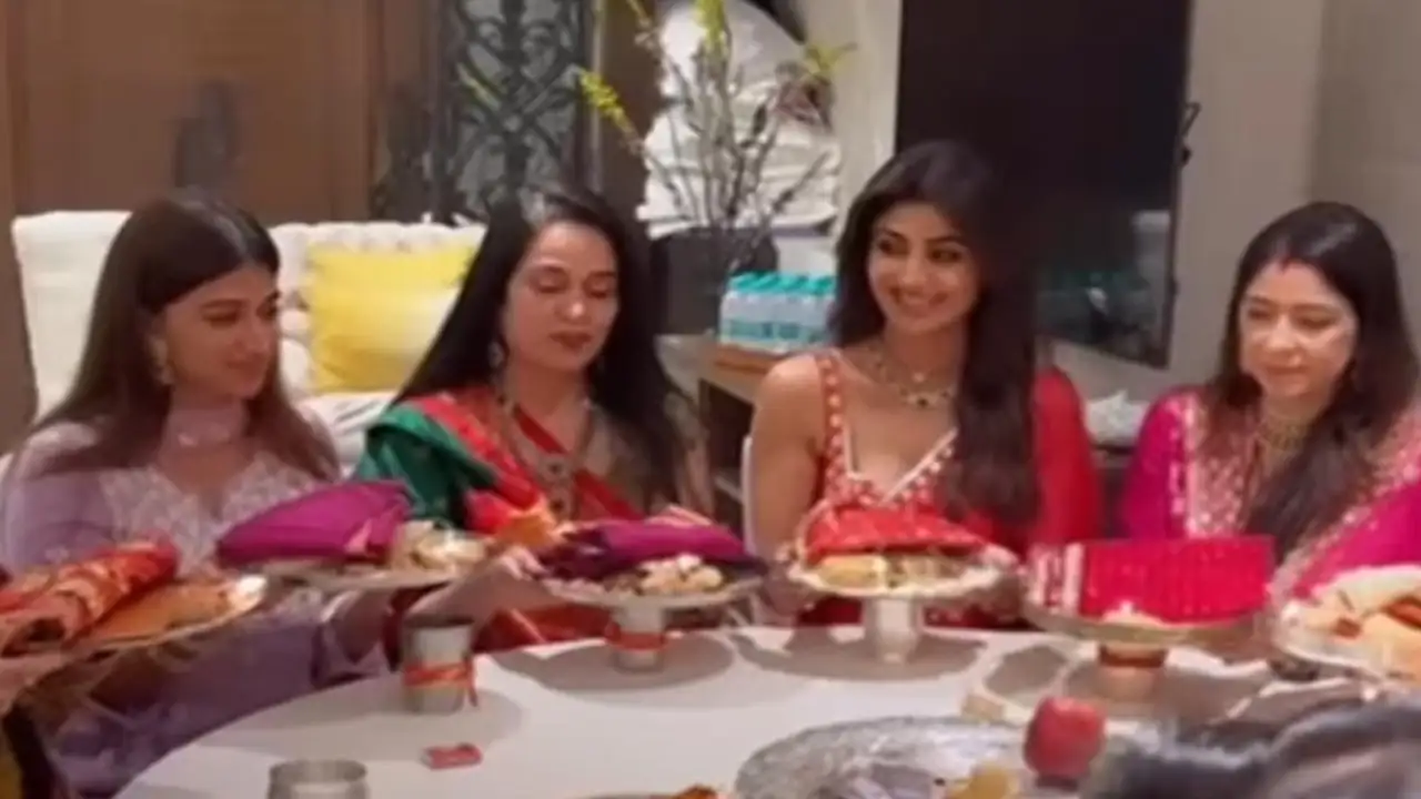 Shilpa Shetty celebrates Karwa Chauth with Bollywood Wives (Credit: Shilpa Shetty Instagram) Shilpa Shetty