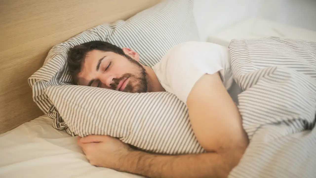6 Effective sleep hacks for the most peaceful night 