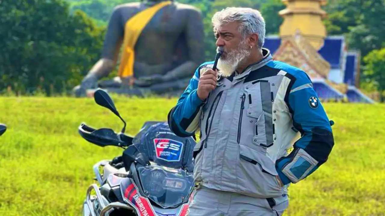 Vignesh Shivan posts Ajith Kumar's PHOTO Photo Courtesy: (Vignesh Shivan Twitter)