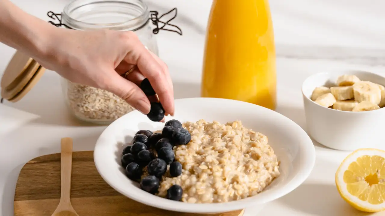 Include these quick oat recipes for weight loss in your daily diet