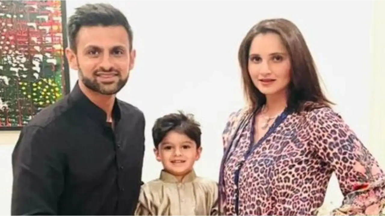 Sania Mirza-Shoaib Malik officially divorced? Close friend has THIS to say Sania Mirza-Shoaib Malik officially divorced? Close friend has THIS to say
