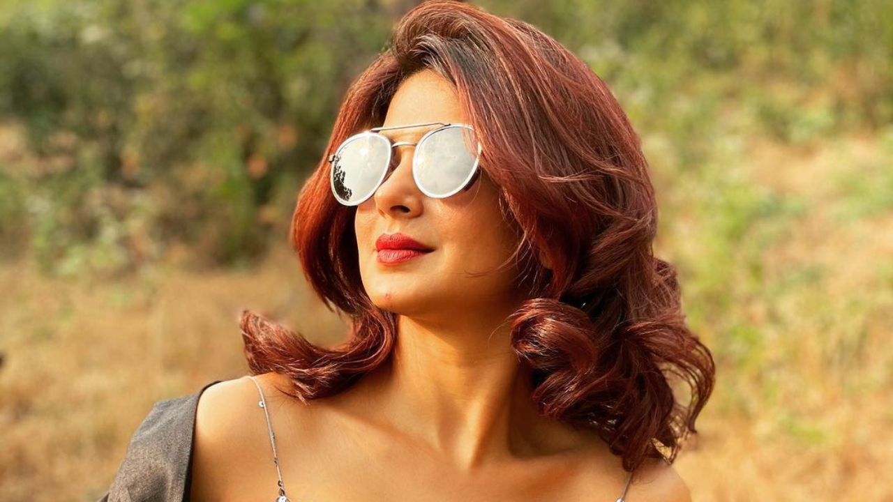 Jennifer Winget flaunts her new haircolour and we're in love! : Bollywood  News - Bollywood Hungama