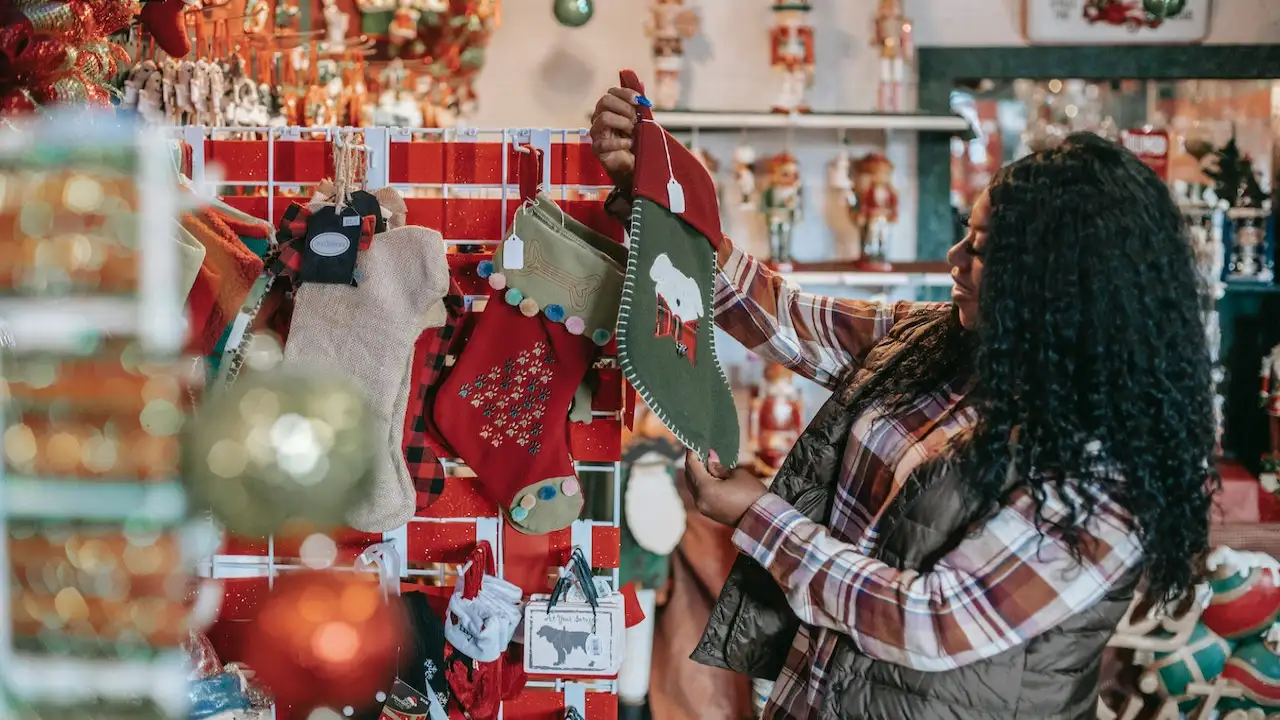 7 Stocking Stuffers Ideas That Don’t Burn a Hole in Your Pockets