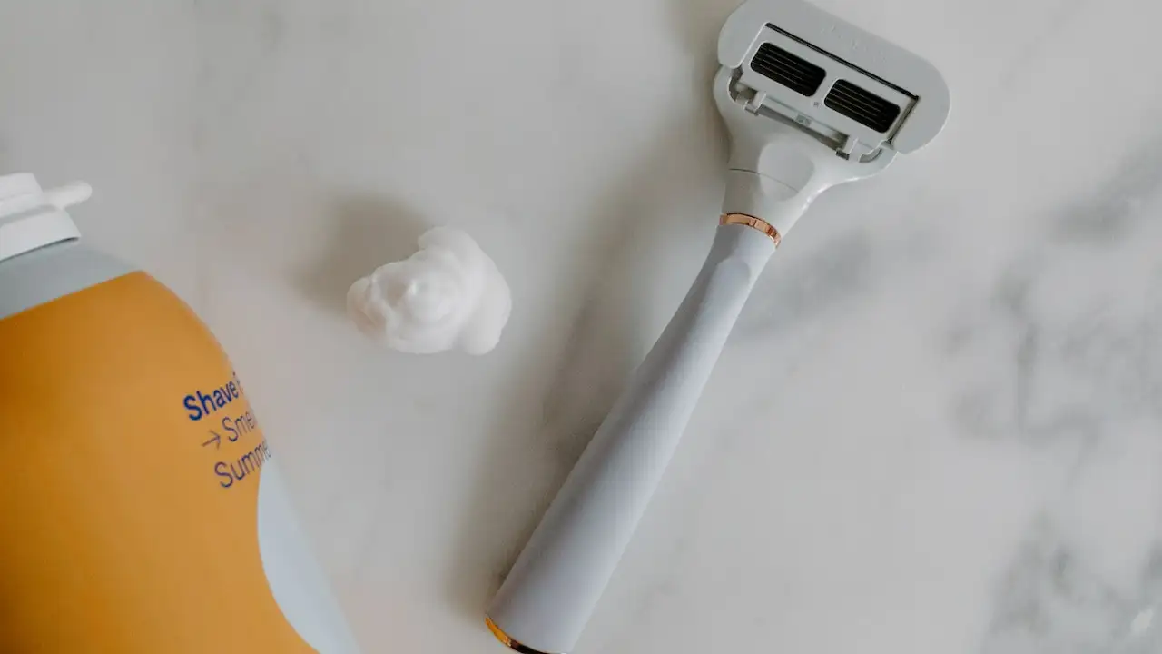 Get Finishing Touch 9689 Facial Hair Removal Device - White Copper with best  offers | Raneen.com