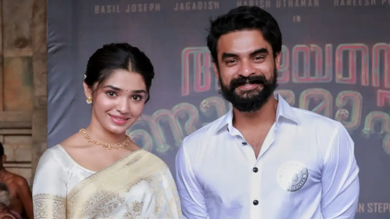 EXCLUSIVE Krithi Shetty begins Tovino Thomas' Ajayante Randam Moshanam shoot; Wraps up NC22 second schedule Twitter