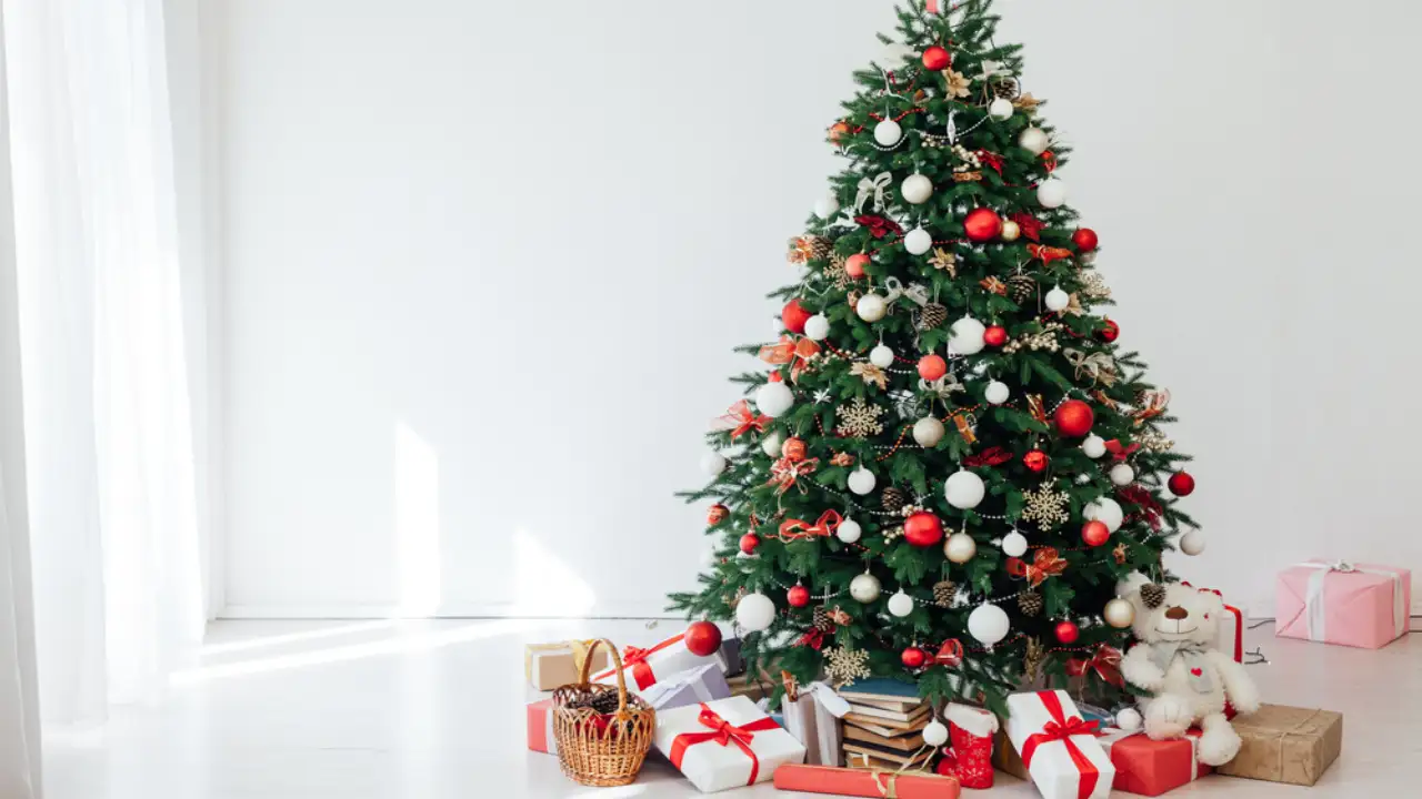 17 Best Artificial Christmas Trees to Spruce up Your Homes This Merry Season