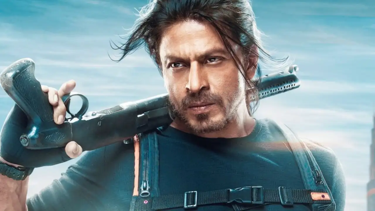 Shah Rukh Khan looks fierce in a power-packed fresh poster from Pathaan; Check it out