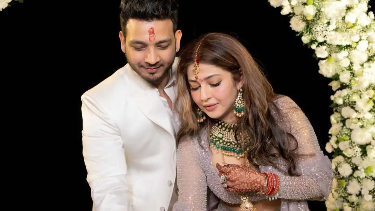Devon Ke Dev Mahadev actress Sonarika Bhadoria gets engaged to boyfriend Vikas Parashar Devon Ke Dev Mahadev actress Sonarika Bhadoria gets engaged to boyfriend Vikas Parashar