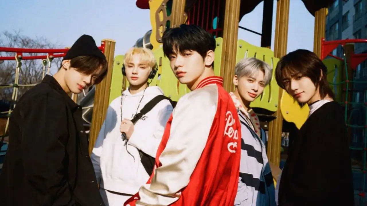 TOMORROW X TOGETHER TOMORROW X TOGETHER: courtesy Big hit Music