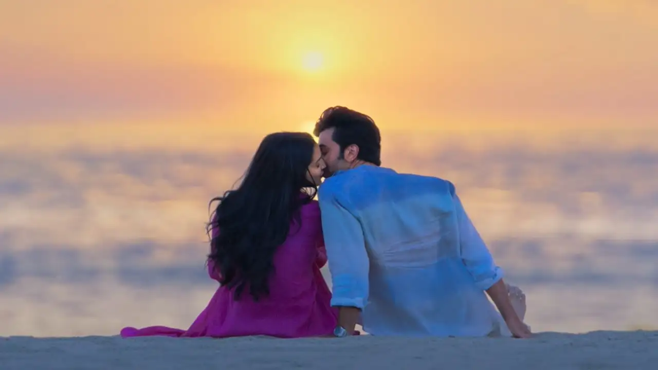 Tu Jhoothi Main Makkaar Trailer: Ranbir Kapoor-Shraddha kiss, Dimple Kapadia’s slap and other top 5 moments