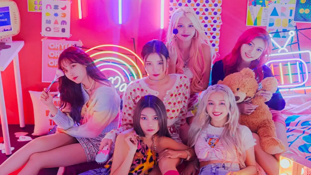 MOMOLAND MOMOLAND