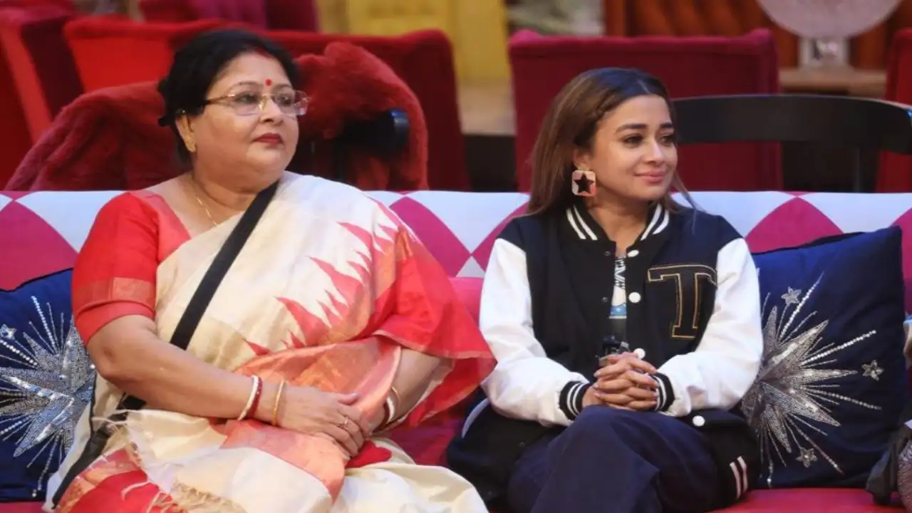 Bigg Boss 16: Tina Datta asks her mom to stay calm after seeing Shalin's mom, she says 'Tu meri maa nahi hai' 