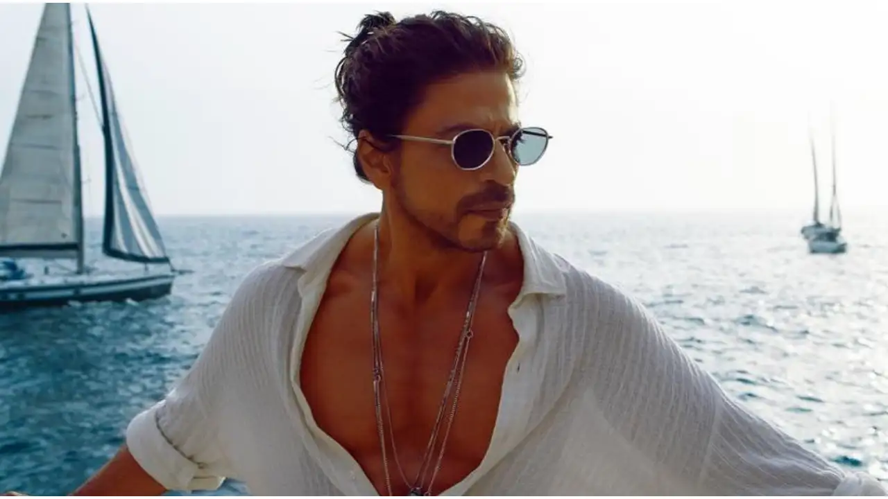 Is there a kissing scene in Pathaan? Shah Rukh Khan’s ‘genuine review’ and more: 14 FUN tweets from Ask SRK