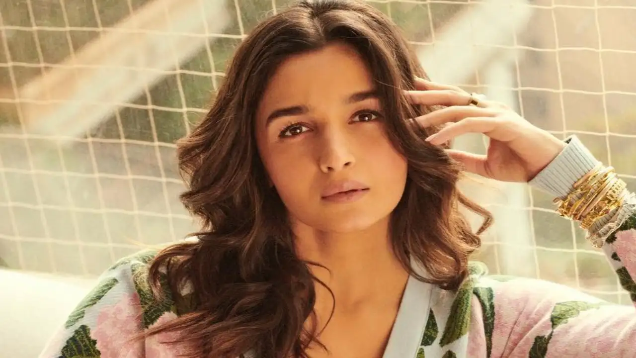 Alia Bhatt has a special way of spending her Valentine’s Day and it is not with hubby Ranbir Kapoor; See Pics Alia Bhatt has a special way of spending her Valentine’s Day and it is not with hubby Ranbir Kapoor; See Pics