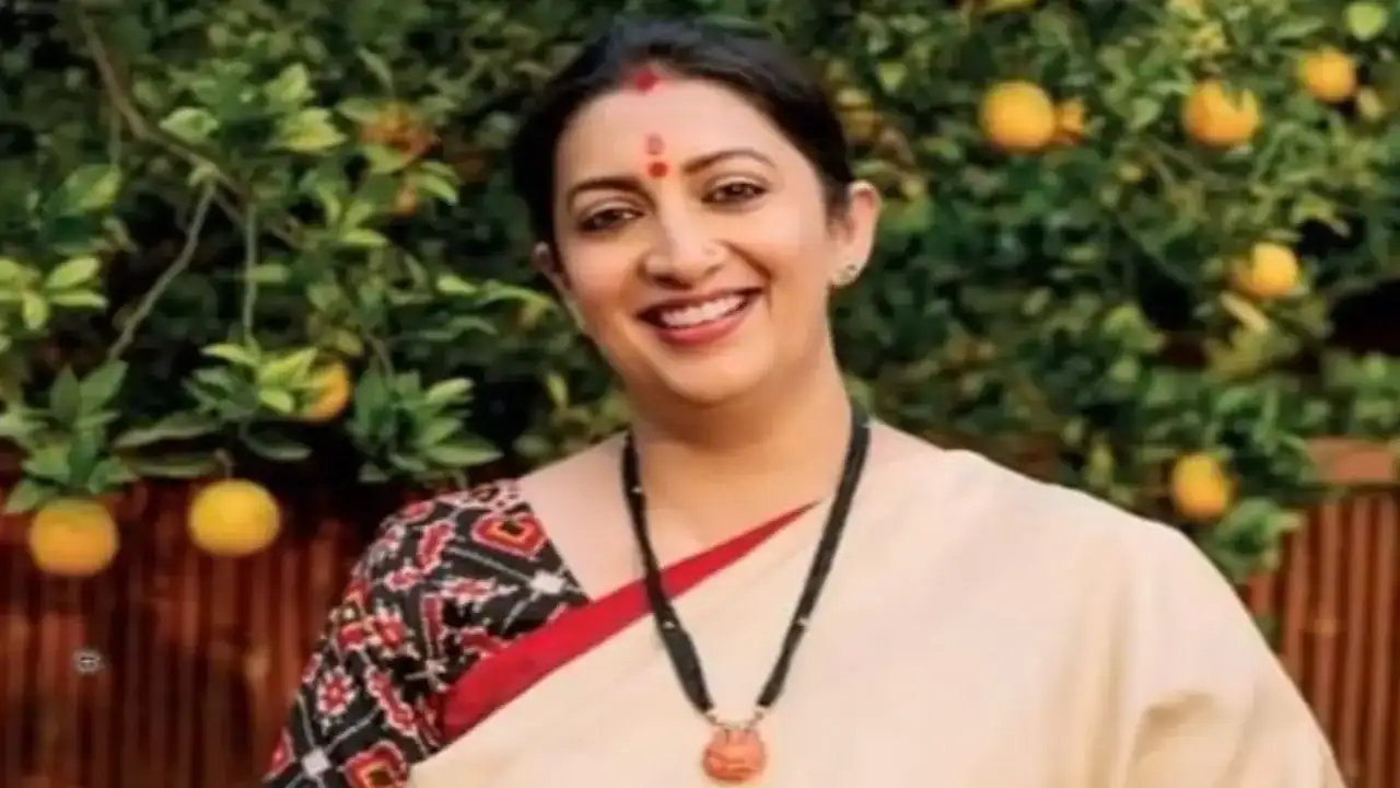 Smriti Irani shares her beautiful throwback PIC Smriti Irani shares her beautiful throwback PIC