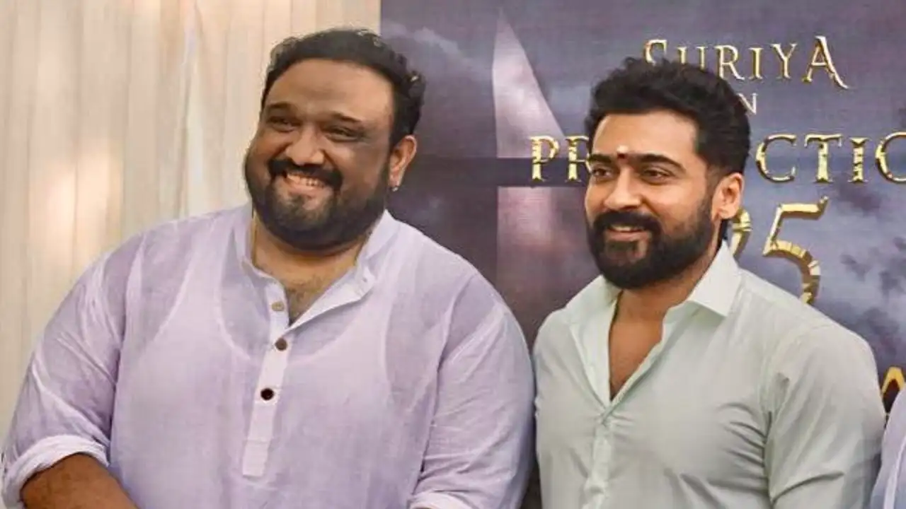 Suriya bulks up for his next, performs pull ups in gym as he flaunts biceps in latest workout video Suriya bulks up for his next, performs pull ups in gym as he flaunts biceps in latest workout video